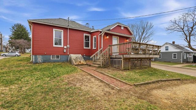 480 W Cedar Street, Platteville, WI 53808