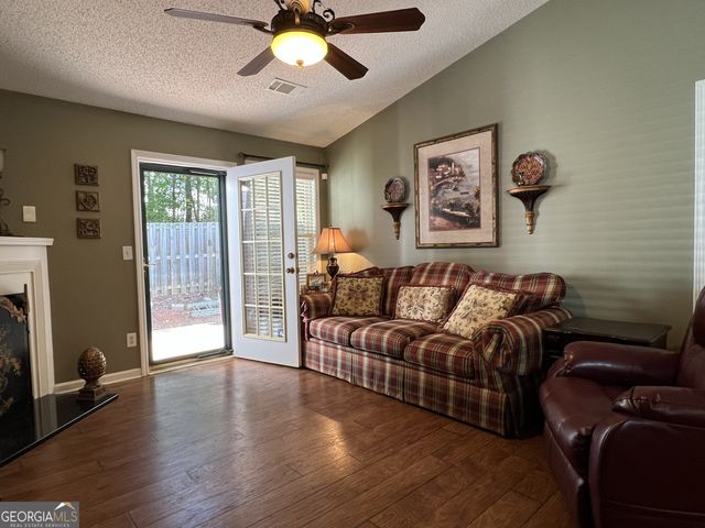 1711 Summerwoods Lane, Griffin, GA 30224