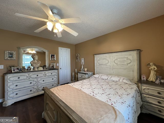 1711 Summerwoods Lane, Griffin, GA 30224