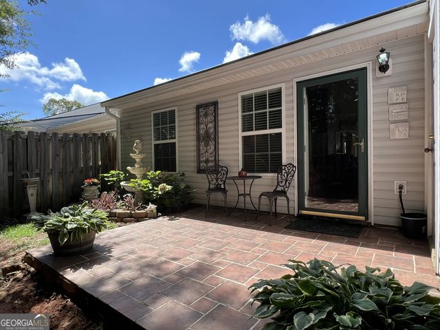 1711 Summerwoods Lane, Griffin, GA 30224