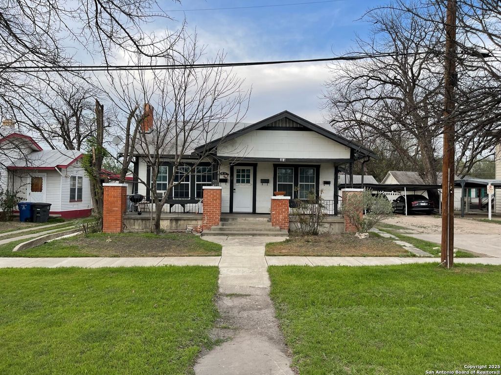 1615 N Interstate 35, San Antonio, TX 78208