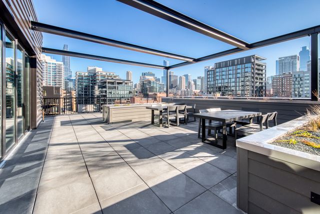 411 W Chicago Avenue C514, Chicago, IL 60654