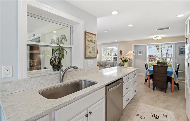 204 84TH STREET, Holmes Beach, FL 34217