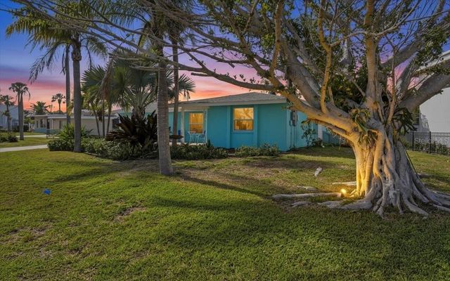 204 84TH STREET, Holmes Beach, FL 34217