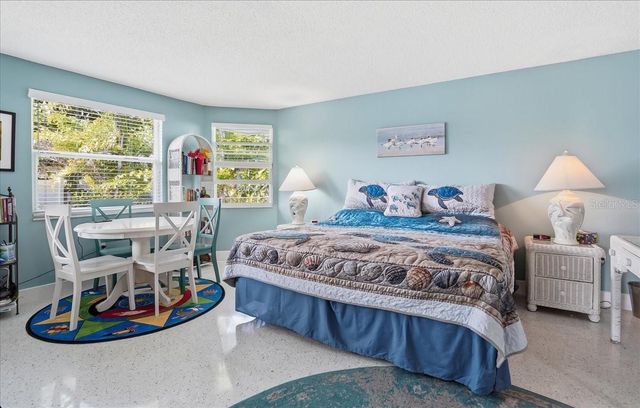 204 84TH STREET, Holmes Beach, FL 34217