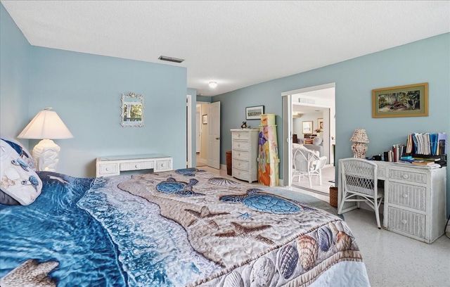 204 84TH STREET, Holmes Beach, FL 34217