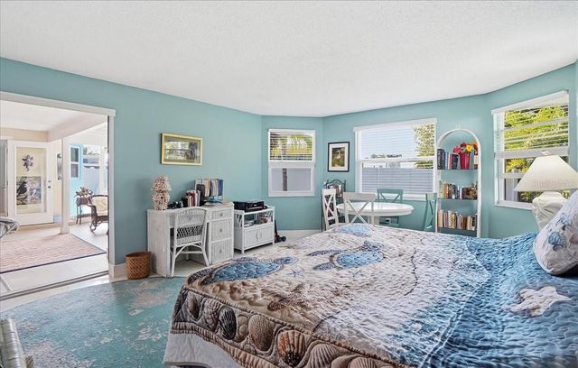 204 84TH STREET, Holmes Beach, FL 34217