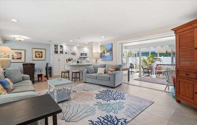 204 84TH STREET, Holmes Beach, FL 34217