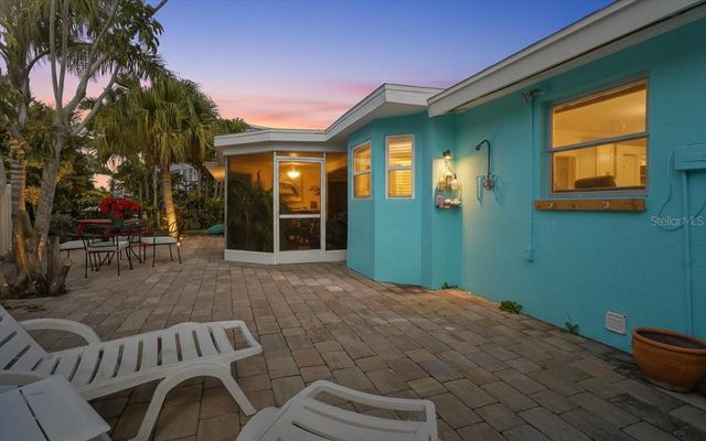 204 84TH STREET, Holmes Beach, FL 34217