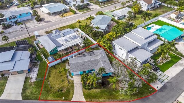204 84TH STREET, Holmes Beach, FL 34217