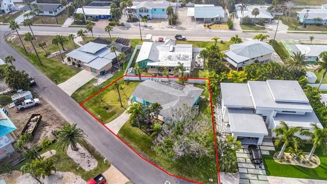 204 84TH STREET, Holmes Beach, FL 34217