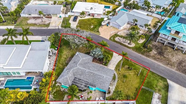 204 84TH STREET, Holmes Beach, FL 34217