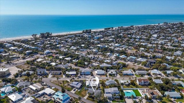 204 84TH STREET, Holmes Beach, FL 34217