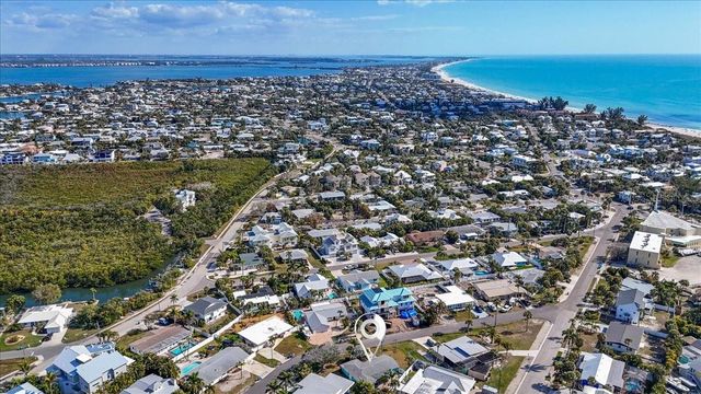 204 84TH STREET, Holmes Beach, FL 34217