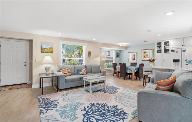 204 84TH STREET, Holmes Beach, FL 34217