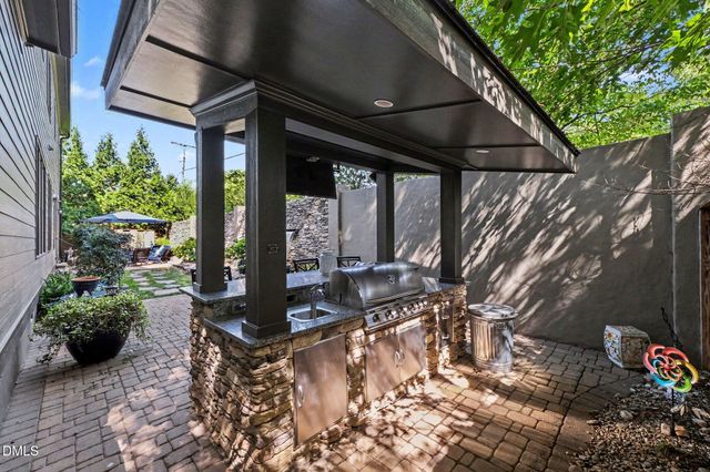 2504 Shadow Hills Court, Raleigh, NC 27612