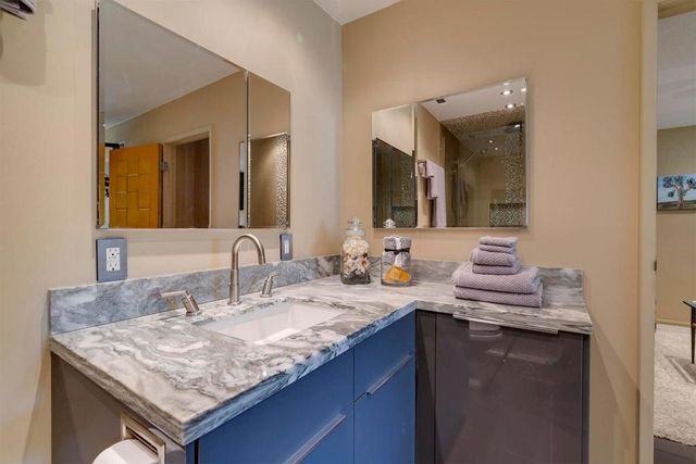 751 N Los Felices Circle W M118, Palm Springs, CA 92262