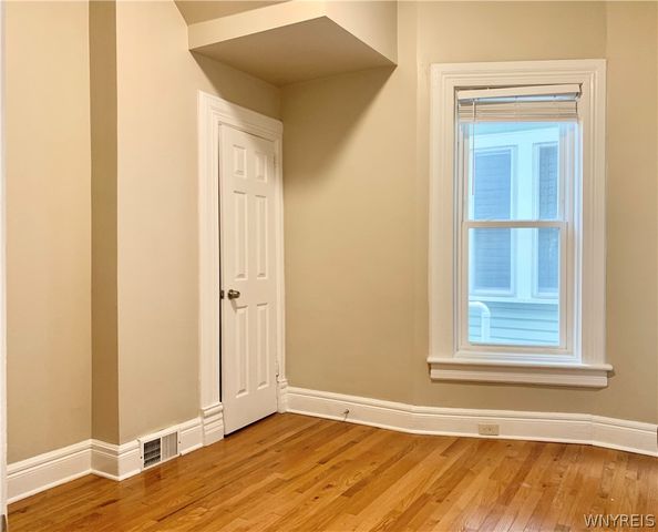514 Massachusetts Avenue Lower, Buffalo, NY 14213