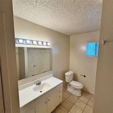 1626 Royal Hill DR B, Austin, TX 78741