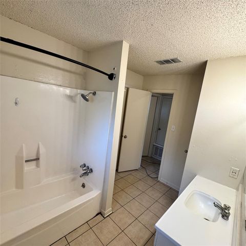 1626 Royal Hill DR B, Austin, TX 78741