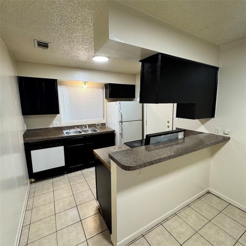 1626 Royal Hill DR B, Austin, TX 78741