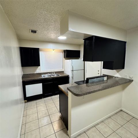 1626 Royal Hill DR B, Austin, TX 78741