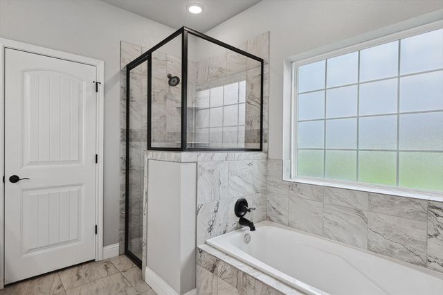 109 Cruise Town Drive, Boyd, TX 76082