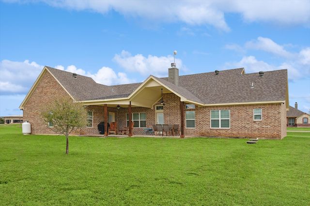 109 Cruise Town Drive, Boyd, TX 76082