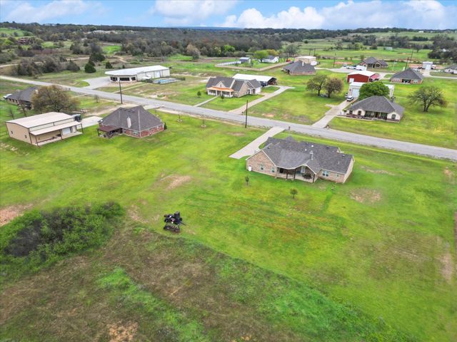 109 Cruise Town Drive, Boyd, TX 76082