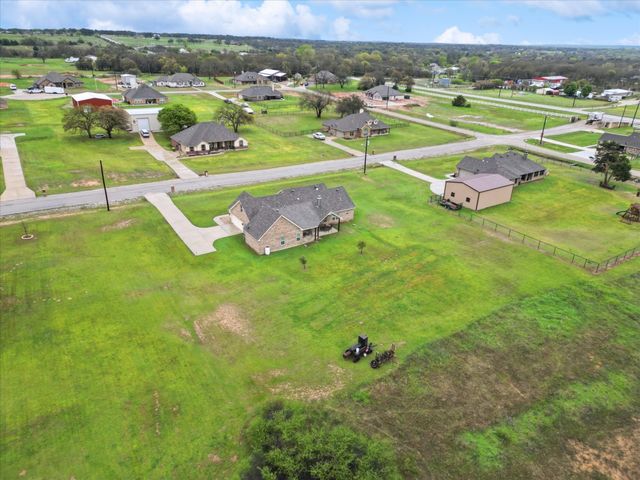 109 Cruise Town Drive, Boyd, TX 76082