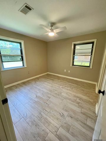 6641 Glen Oaks Dr, Baton Rouge, LA 70812