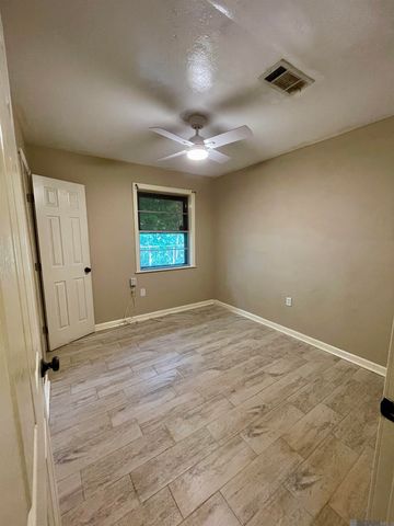 6641 Glen Oaks Dr, Baton Rouge, LA 70812