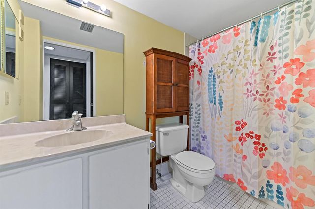 7286 Huntington Lane 402, Delray Beach, FL 33446