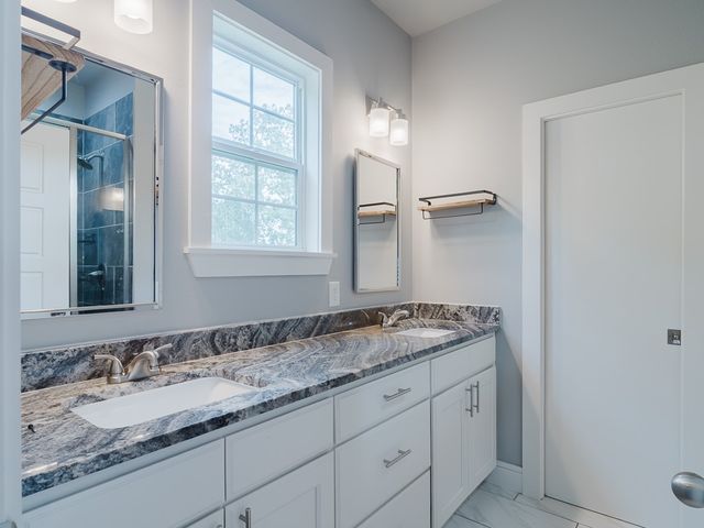 68 Elizabeth Drive, Bella Vista, AR 72715