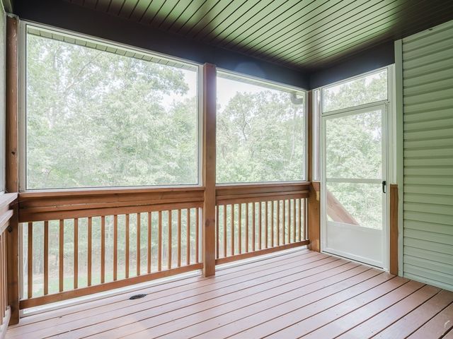 68 Elizabeth Drive, Bella Vista, AR 72715