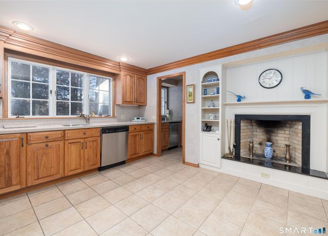 117 Crest Road, Middlebury, CT 06762