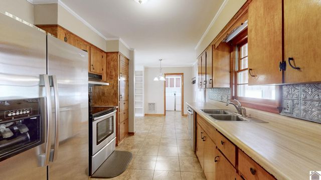 209 E 20th Street, Benton, KY 42025