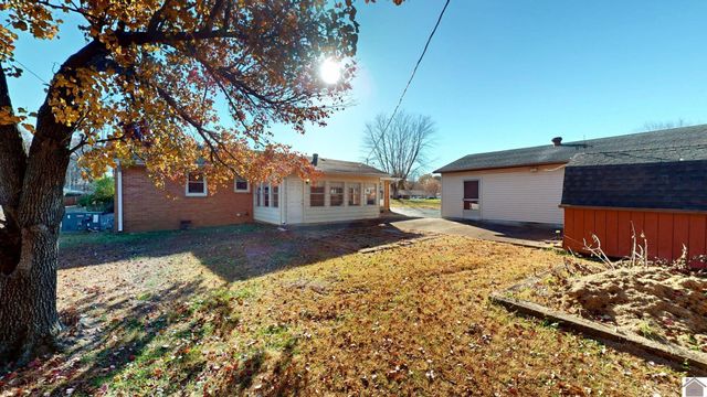 209 E 20th Street, Benton, KY 42025