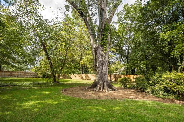 267 BARRY RD, Memphis, TN 38117
