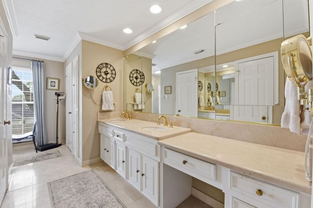 16310 Craighurst Drive, Houston, TX 77059