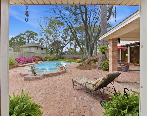 16310 Craighurst Drive, Houston, TX 77059