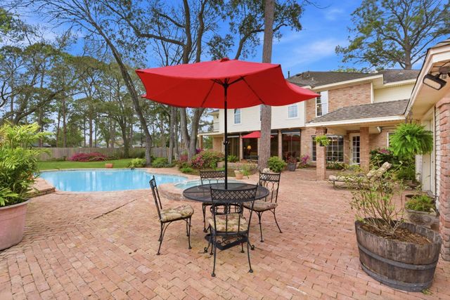 16310 Craighurst Drive, Houston, TX 77059