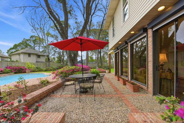 16310 Craighurst Drive, Houston, TX 77059