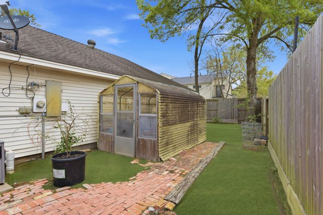 16310 Craighurst Drive, Houston, TX 77059