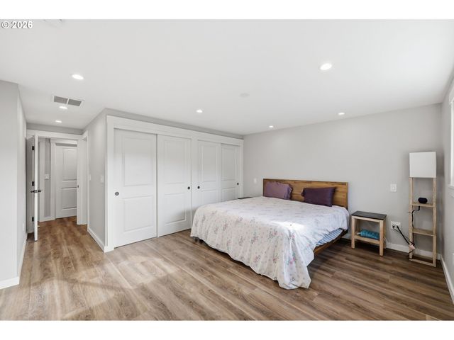 1440 Amberland Ave, Eugene, OR 97401