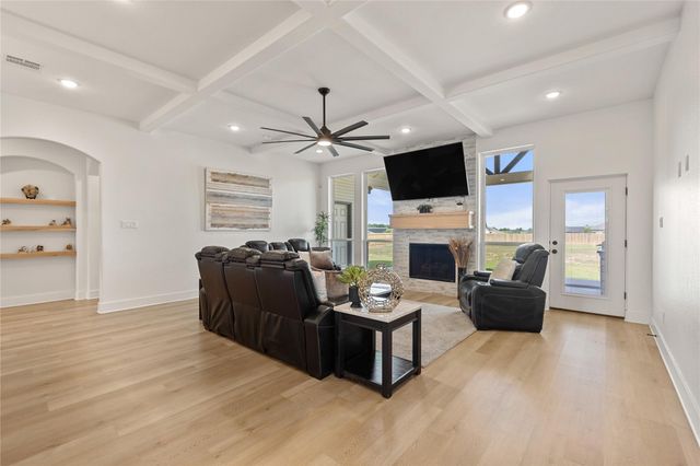 942 Inka RD, Salado, TX 76571