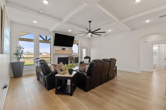 942 Inka RD, Salado, TX 76571