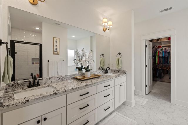 942 Inka RD, Salado, TX 76571