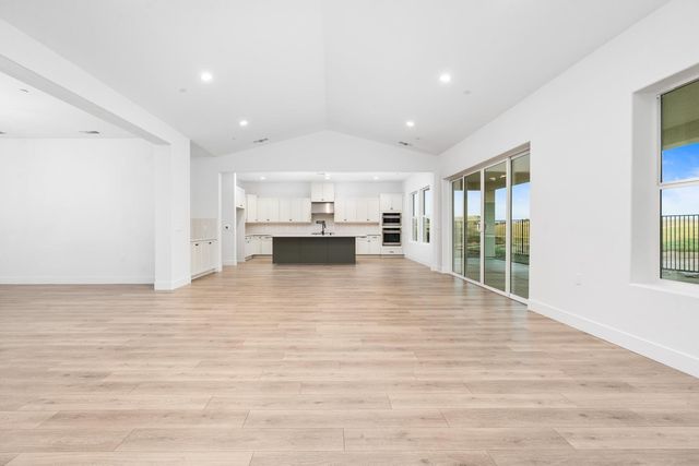 4511 Iron Creek Court, Friant, CA 93626