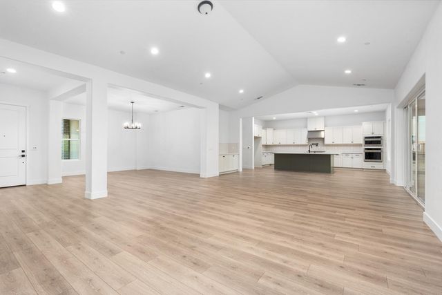 4511 Iron Creek Court, Friant, CA 93626